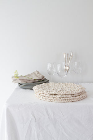 ORGANIC COTTON ROUND PLACEMAT (CREAM)