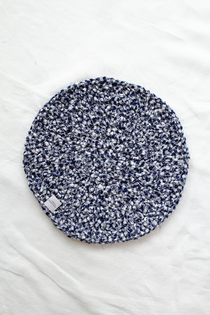 ORGANIC COTTON ROUND PLACEMAT (NAVY GINGHAM)