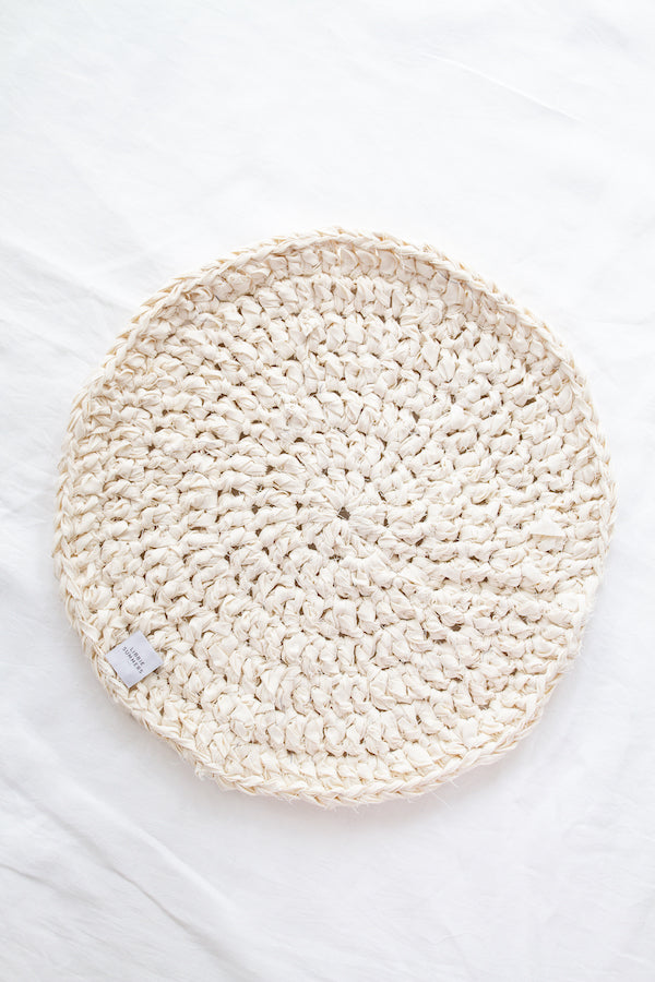 ORGANIC COTTON ROUND PLACEMAT (CREAM)