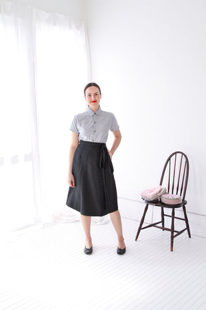 EVERYDAY BEAUTIFUL A-LINE APRON WRAP SKIRT IN BLACK LINEN