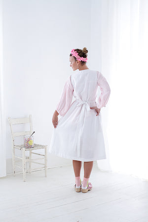 CUISINE APRON DRESS IN WHITE LINEN