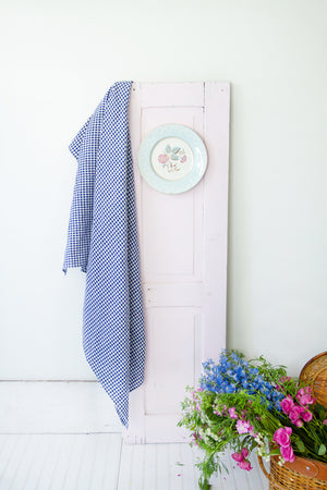 LINEN PICNIC BLANKET SCARF IN TWILIGHT BLUE GINGHAM